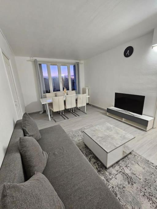 Bel Appartement A Choisy-Le-Roi Exterior photo